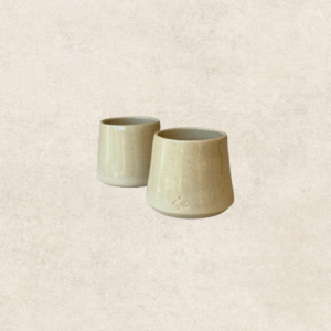 KAI Vaso Triangular Crema